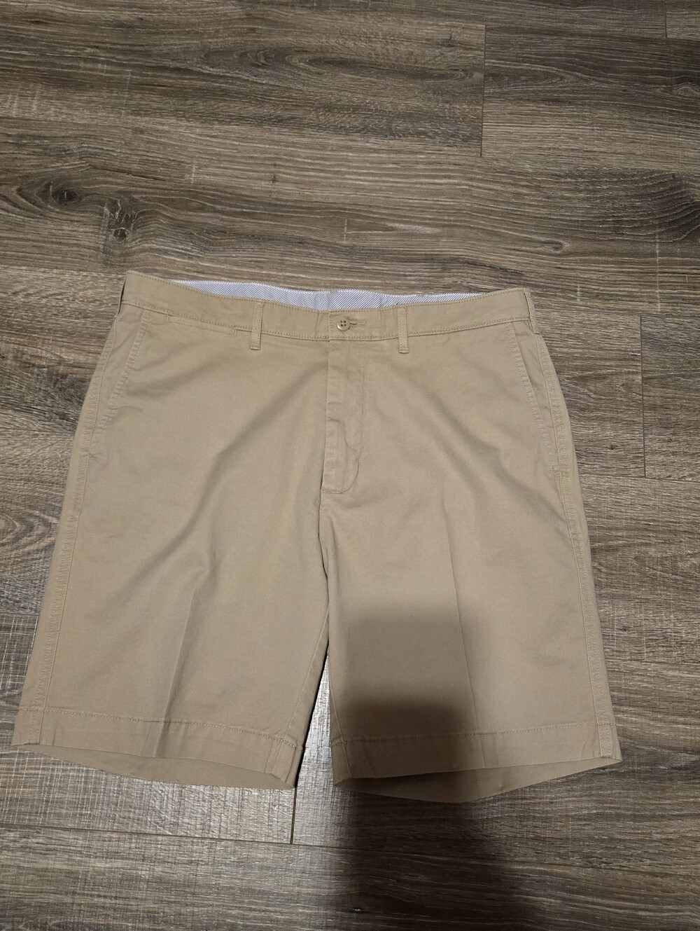 Size 35 Men's Cremieux Madison 9 inch Pleated Chino Shorts